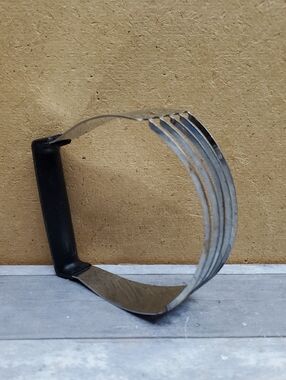 Ekco Black and Silver Stainless Steel Dough Blender